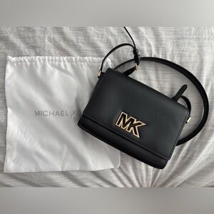 Mimi Medium Leather Messenger Bag